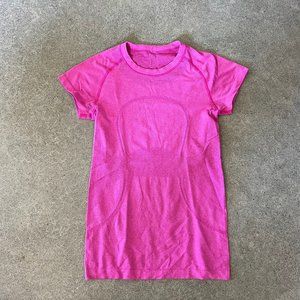 Lululemon Shirt Womens Sz 6 Pink Running Short Sleeve Top